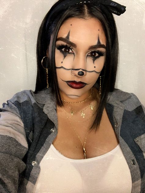 Chicano Makeup Halloween, Black Clown Makeup Halloween, Old School Clown Makeup, Chola Halloween Makeup, Hispanic Heritage Month Makeup, Gangster Clown Costume, Chicana Makeup Clown, Chola Clown Makeup Halloween, Smile Now Cry Later Makeup