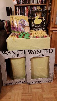 Rapunzel Wedding Theme, Party Favor Table, Bolo Rapunzel, Rapunzel Wedding, Tangled Wedding, Villains Party, Tangled Birthday Party, Rapunzel Birthday Party, Favor Table