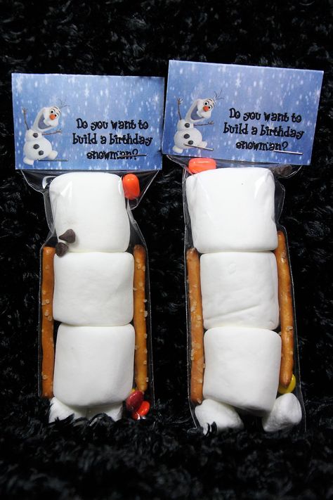 Frozen Party Favors, Frozen Snowman, Frozen Bday Party, Disney Frozen Birthday Party, Disney Frozen Birthday, Frozen Themed Birthday Party, Kids Christmas Party, Frozen Theme, Frozen Birthday Party