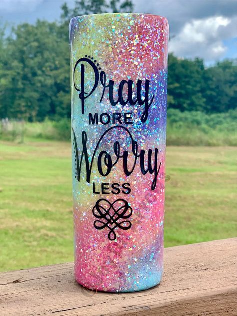 Colorful Tumbler Ideas, Easter Glitter Tumbler, Popular Tumbler Ideas, Rainbow Glitter Tumbler, Easter Tumbler Ideas, Tumbler Quote Ideas, Spring Tumbler Ideas, Glitter Tumbler Ideas Diy, Cool Tumbler Designs