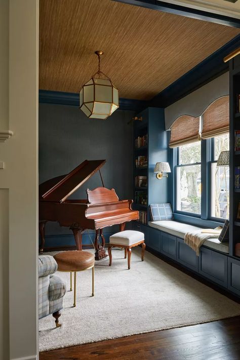 Small Piano Room, Piano Room Design, Grand Piano Room, Piano Rooms, Piano Room Decor, Library Music Room, Home Piano, Piano Living Rooms, Office Music Room