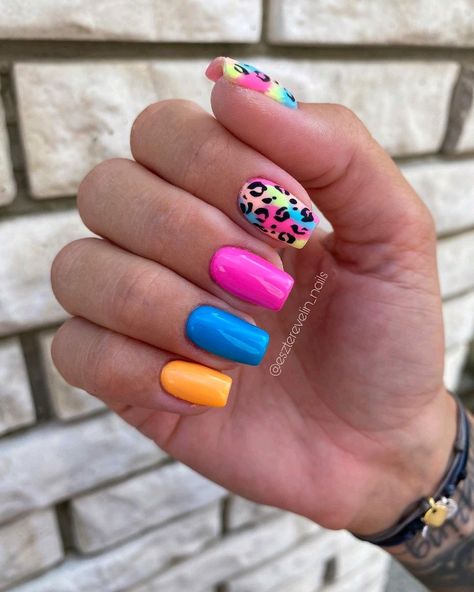 Neon Cheetah Nails, Neon Animal Print Nails, Neon Leopard Nails, Nail Art Leopard, Rockabilly Nails, Fashion Nail Art, Cheetah Print Nails, Cheetah Nails, Hippie Nails