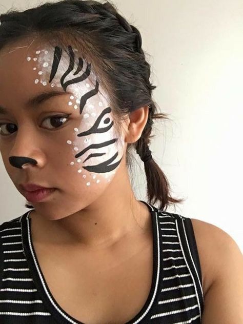 Face Paint Simple, Zebra Face Paint, Zombie Face Paint, Zebra Makeup, Animal Face Paintings, Zebra Costume, Zebra Face, Zombie Face, Animal Makeup