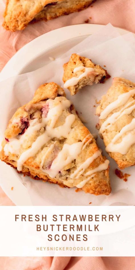 These Fresh Strawberry Buttermilk Scones with a Lemon Zest Glaze are perfectly crumbly and have just the right amount of sweetness. They are full of fresh strawberries and topped with a zesty lemon glaze. The strawberry and lemon combination is one that will give you all the warm weather feels. Strawberry Lemon Scones, Buttermilk Scones, Best Scone Recipe, Strawberry Scones, Fruit Scones, Banana Blueberry Muffins, Scones Recipe Easy, Lemon Scones, Lemon Glaze