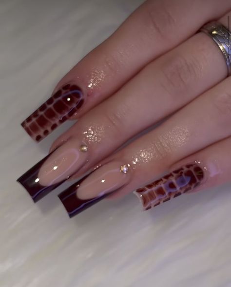 Acrylic Dark Red Nails, Long Fall Nail Ideas, Different Design Each Nail, Brown Nail Inspo Square, Cute November Nails Square, Cute Fall Nails Square, Fall Nail Acrylic Ideas, Tortishell Nails Design Square, Fall Bday Nails