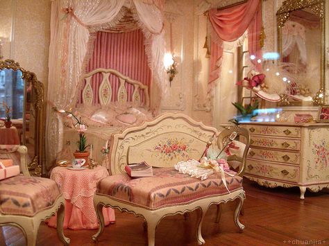 If only my husband would let me... French Country Guest Room, French Country Bathroom, Kawaii Bedroom, Victorian Bedroom, Princess Bedroom, French Country Bedrooms, Estilo Shabby Chic, Deco Rose, Dekorasi Kamar Tidur