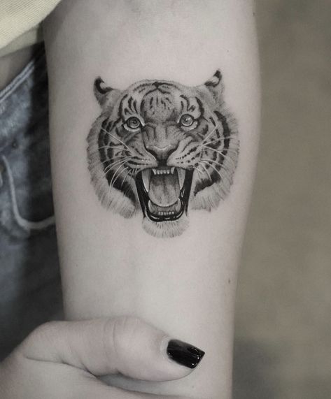 Tiger Eyes Tattoo, Tiger Face Tattoo, Micro Realism, Angry Tiger, Chakra Tattoo, Black And Grey Tattoo, Lion Tattoo Design, Half Sleeve Tattoos For Guys, Writing Tattoos