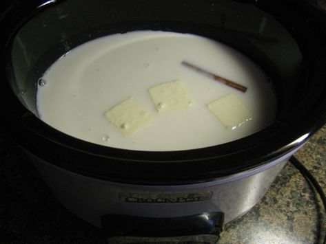 Slow Cooker Sunday: Rice Pudding – Bead Yarn & Spatula Crockpot Rice Pudding, Slow Cooker Sunday, Rice Pudding Recipe Easy, Slow Cooker Rice Pudding, Italian Easter Recipes, Dessert Rice, Baked Rice Pudding, Rice Pudding Recipes, Rice Pudding Recipe