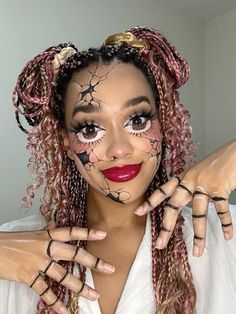 Makeup Ideas Halloween Scary, Scary Doll Halloween Makeup, Halloween Doll Face Makeup, Doll Makeup Scary, Doll Sfx Makeup, Cute Doll Makeup Halloween, Doll Makeup Looks Halloween, Scary Doll Halloween Costumes, Broken Doll Makeup Halloween