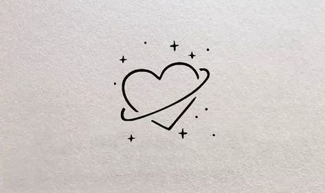 Simple Space Tatoos, Heart Space Tattoo, Heart Planet Drawing, Cute Pen Tattoos Easy, Heart Outline Aesthetic, Heart Leaves Tattoo, Saturn Heart Tattoo, Heart With Stars Tattoo, Heart Planet Tattoo