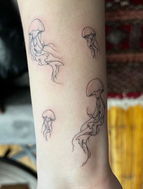 jellyfish fish tattoo arm tattoo Jellyfish Wrist Tattoo, Simple Jellyfish Tattoo, Jellyfish Tattoo, Fish Tattoo, Tattoo Arm, Jelly Fish, Matching Tattoos, Tattoo Inspo, Pretty Tattoos