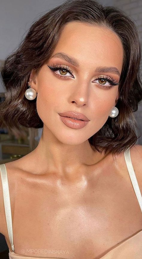 32 Radiant Makeup Looks to Make You Glow on Your Big Day : Soft & Light Look with Half Up Hair For Brides, Short Hair Makeup, Romantic Wedding Makeup, Big Eyes Makeup, Wedding Makeup Ideas, Gorgeous Wedding Makeup, Romantic Makeup, Wedding Makeup Tutorial, Wedding Makeup For Brown Eyes