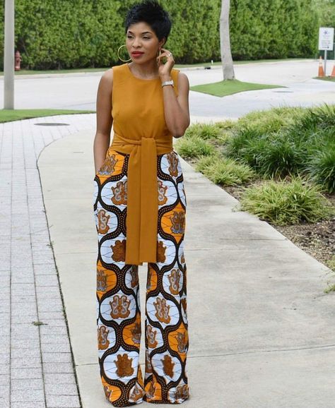 Trop classe! Ladies Jumpsuit, African Pants, African Print Pants, Short Dress Styles, Afrikaanse Mode, African Fashion Modern, African Inspired Fashion, African Print Dresses, African Print Fashion Dresses