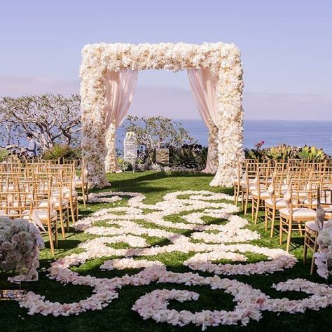 Ritz Carlton Laguna Niguel, Garden Wedding Ceremony, Orange County Wedding Venues, Beachy Wedding, Outdoor Wedding Inspiration, Ceremony Design, Bridal Makeup Wedding, Strictly Weddings, Wedding Altars