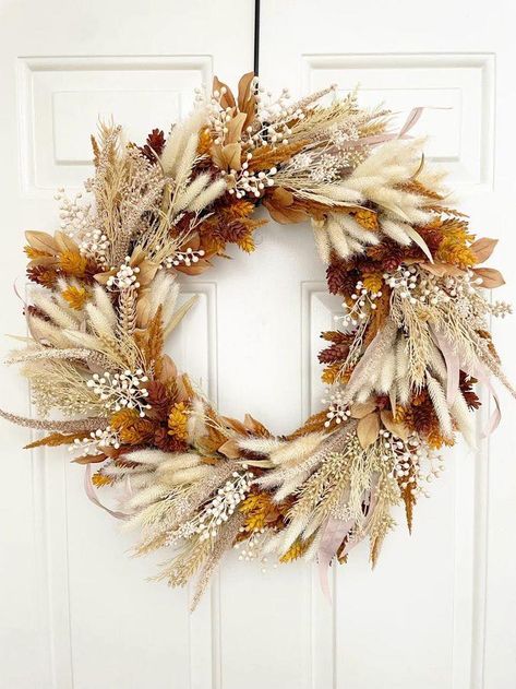 White Berry Wreath, Fall Background Wallpaper, Wallpaper House, Window Exterior, Dorm Door, Flower Fall, Crochet Autumn, Patio Gardening, Home Quote