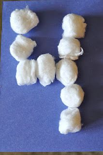 Number/letter formation with cotton balls...or dried beans...or whatever  and number rhymes- free! Cotton Ball Crafts, Number Crafts, Number Formation, Preschool Projects, Daycare Activities, Winter Preschool, Numbers Preschool, Daycare Crafts, Preschool Lessons