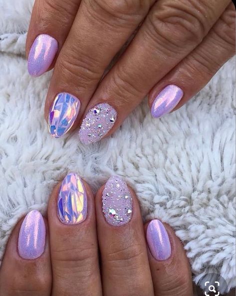 Halographic Nails, Shattered Glass Nails, Unghie Nail Art, Aurora Nails, Foil Nail Art, Swarovski Nails, Mermaid Nails, Purple Nail, Glass Nails