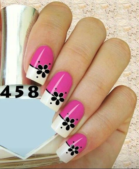 40 Beautiful Polka Dots Nail Art Ideas for Women Sns Designs, Dots Nail Art, Polka Dot Nail Designs, Football Nails, Polka Dot Nail Art, Dot Nail Art, Nail Art For Beginners, Fancy Nails Designs, Nail Art Designs Summer