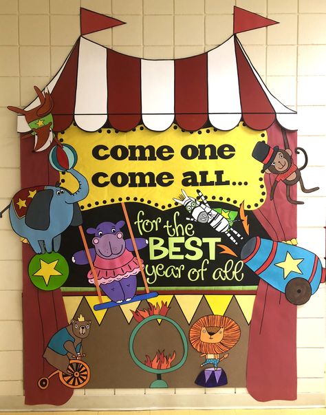 Circus Bulletin Board. Back to school. Circus animals Circus Theme Preschool Decorations, Diy Circus Decorations Classroom, Fair Classroom Theme, Circus Theme Classroom Bulletin Boards, Carnival Bulletin Board Ideas Classroom, Circus Theme Door Decorations Ideas, Circus Book Fair Theme, Carnival Board Decoration, Circus Theme School Decorations