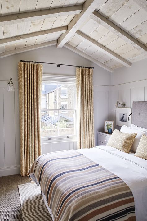 Sims Hilditch Parsons Green Townhouse Wood Panelled Ceiling, Stables Conversion, Cotswold Extension, Panelled Ceiling, Vaulted Bedroom, Townhouse Bedroom, Loft Rooms, Home Decor Tips And Tricks, Panels Bedroom