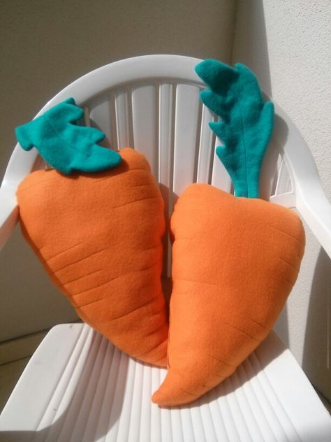 Carrot pillow Carrot Pillow, Cloth Dolls, Diy Toys, Carrots, Doll Clothes, Throw Pillows, Dolls, Pillows, Toys