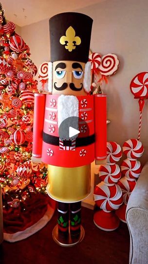 Dollar Tree Nutcracker, Giant Nutcracker, Nutcracker Christmas Decorations, Diy Christmas Lights, Dollar Tree Christmas, Christmas Themes Decorations, Christmas Decorations Diy Outdoor, Holiday Crafts Christmas, Farmhouse Christmas Decor