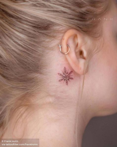 Heart Tattoo Geometric, Arm Tattoo Flower, Small Snowflake Tattoo, Tattoo Dove, Initials Tattoo, Fake Ear Piercings, Tattoo Anchor, Snowflake Tattoo, Snow Tattoo