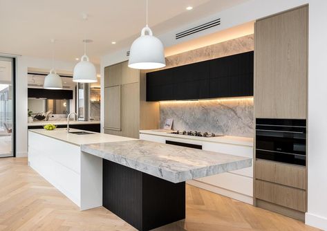 Klemm Homes | Our clients beautiful kitchen is inviting and warm. A place to gather and connect with friends and family with island bench seating and… | Instagram Island Bench Seating, Bench Kitchen Seating, Kitchen Colours, Kitchen Seating, Island Bench, Kitchen Benches, Bench Seating, Beautiful Kitchen, Kitchen Color