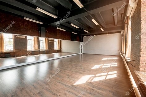 Dance Studio Design, Dance Mirrors, Long Mirror, Dance Rooms, Exhibition Room, Mirror Room, Wood Building, Retro Room, Residential Architect