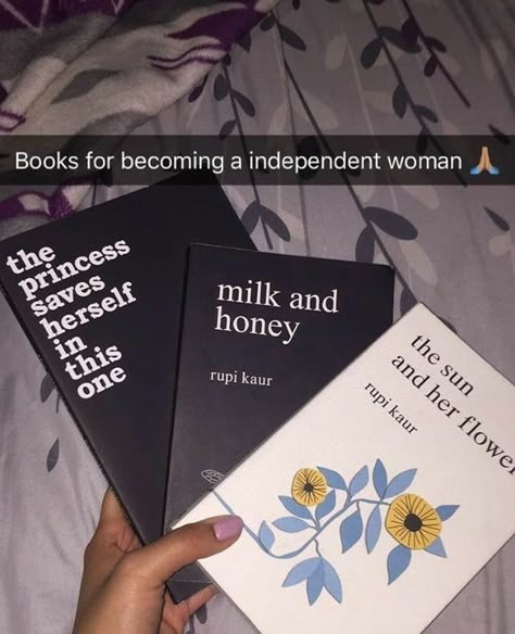 Milk And Honey Book, Honey Book, Books And Tea, Vie Motivation, Inspirational Books To Read, Top Books, Poetry Books, Inspirational Books, Book Aesthetic