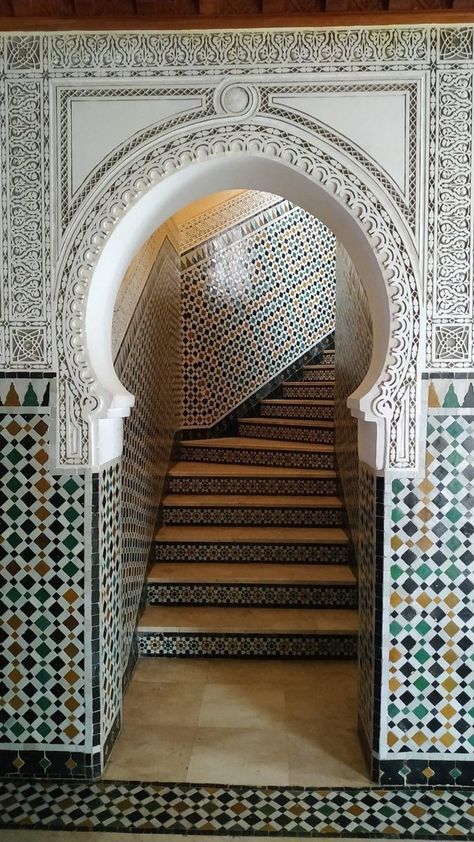 Morroco Architecture, Tunisian Doors, Designer Bag Collection, Pakistan Home, Photo Studio Design, Closet Organisation, Moroccan Houses, Moroccan Restaurant, Design Marocain