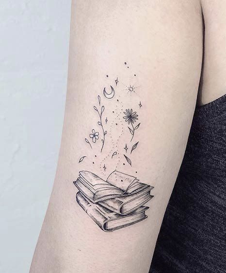 Tattoo of an open book with flowers and a crescent moon coming out of it ❦ Books And Flowers Tattoo, Open Book Tattoo, Bookworm Tattoo, Tattoos Owl, Tattoos Feather, Reading Tattoo, Book Lover Tattoo, Book With Flowers, Tattoos Dragon