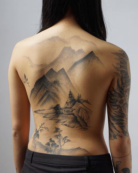 Mountain Tattoos, Japanese Back Tattoo, Floral Back Tattoos, Garden Tattoos, Back Piece Tattoo, Japan Tattoo Design, Landscape Tattoo, Doodle Tattoo, Flower Tattoo Sleeve