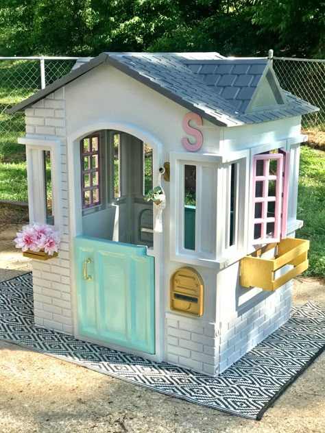 Toy House Makeover, Cape Cottage Playhouse Makeover, Inside Kids Playhouse Interior Ideas, Decorated Playhouse, Little Tikes House Makeover, Playhouse Makeover Little Tikes, Cottage Playhouse Makeover, Small Playhouse Interior, Inside Kids Playhouse