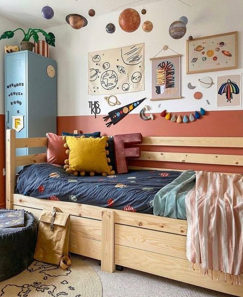 Kids Rooms Inspo, Space Themed Bedroom, Space Themed Room, Big Boy Bedrooms, Kids Bedroom Inspiration, Lorena Canals, Kids Room Inspiration, Toddler Rooms, Space Room