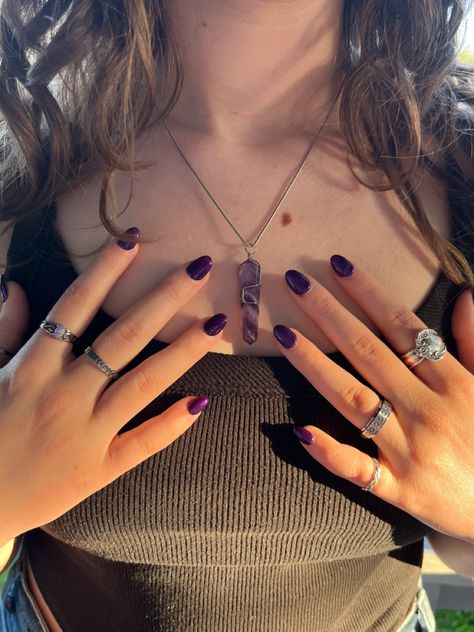 Crystal Jewelry Outfit, Amethyst Ring Aesthetic, Crystal Necklaces Aesthetic, Crystal Rings Aesthetic, Sophie Kotlc, Crystal Necklace Outfit, Crystal Necklace Aesthetic, Acrylic Nails Purple, Nails Purple