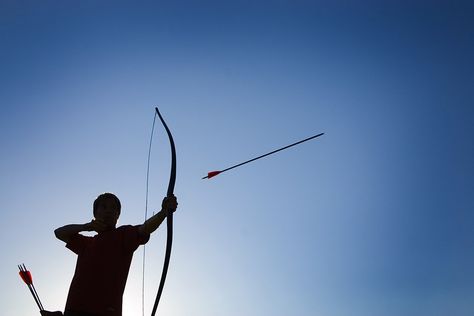 Archery, it's not as easy as it looks but it's so much fun! Blue Archery Aesthetic, Archery Images, Archery Storage, Demigod Diaries, Archer Aesthetic, Archery Aesthetic, Archery Lessons, Bollywood Glamour, Archery Arrows