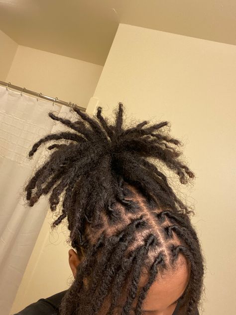 Dreadlocks Hair Care, Short Dreadlocks Styles, Beautiful Locs, Dreadlock Hairstyles For Men, Short Locs Hairstyles, Dreadlock Style, Braids Hairstyles Pictures, Dread Hairstyles, Dreadlock Hairstyles