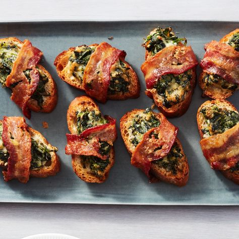 Bacon-Wrapped Spinach Dip Crostini by Food Network Kitchen Easy Thanksgiving Recipes Appetizers, Best Thanksgiving Appetizers, Turkey Food, Thanksgiving Appetizers Easy, Thanksgiving Entertaining, Thanksgiving Appetizer Recipes, Crostini Recipes, Thanksgiving Appetizers, Spinach Dip