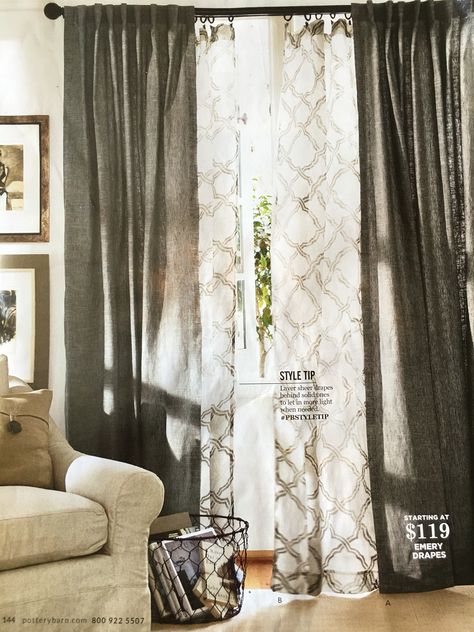 Layered curtains                                                                                                                                                                                 More Tenda Tutorial, Door Curtains Bedroom, Farmhouse Living Room Curtains, Glass Door Curtains, Sliding Glass Door Curtains, Sliding Glass Door Window, Sliding Door Window Treatments, Sliding Door Curtains, Door Window Treatments