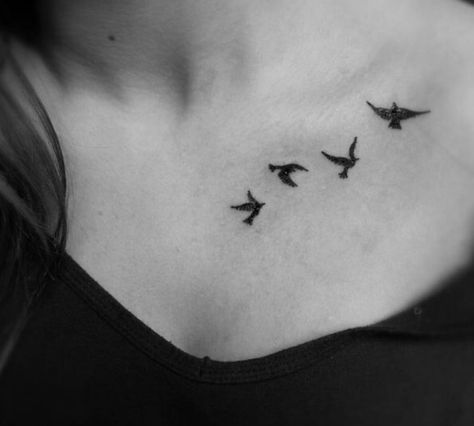 collar bone birds Bird Tattoo Collarbone, Collar Bone Tattoos, Collar Tattoo, Bird Tattoos For Women, Black Bird Tattoo, Flying Bird Tattoo, Bone Tattoos, Cool Chest Tattoos, Muster Tattoos