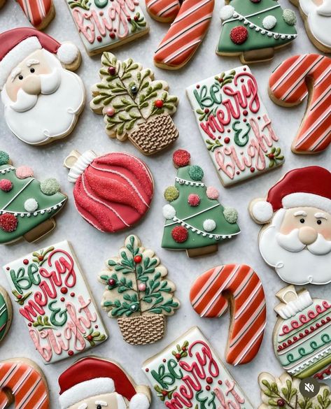 Decorated Christmas Cookies, Christmas Sugar Cookies Decorated, Cute Christmas Cookies, Sugar Cookie Royal Icing, Winter Cookie, Ornament Cookies, Sugar Cookie Designs, Baby Cookies, Xmas Cookies