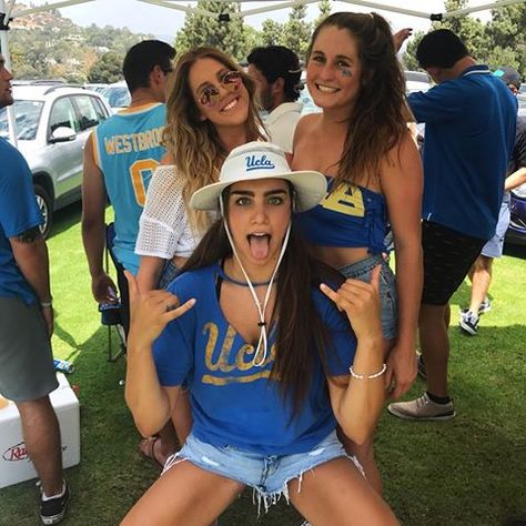 Volleyball Besties, Ucla Volleyball, Jamie Robbins, College Volleyball, Old Instagram, Big Bum, Female Athlete, Female Volleyball Players, Lifestyle Photos