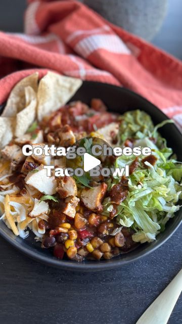 Grab my high-protein, low- calorie cookbook at the link in my bio! 📕   Cottage Cheese Taco Bowl   The perfect meal prep, throw-togethe... | Instagram Mexican Cottage Cheese Bowl, Taco Cottage Cheese, High Protein Taco Bowl, Cottage Cheese And Taco Meat, Cottage Cheese Burrito Bowl, High Protein Salads Low Carb, High Protein Low Calorie Salad, Cottage Cheese Enchilada Bowl, Chicken Taco Cottage Cheese Bowl