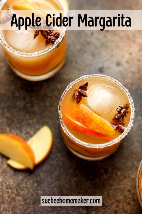 Welcome fall with the Best Apple Cider Margarita. This cocktail combines tequila, triple sec, fresh lime juice, and apple cider - and takes just ten minutes to prepare. Garnish these apple cider cocktails with apple slices, cinnamon sticks, and star anise for a wow presentation! Apple Cider Cocktails, Apple Cider Margarita, Apple Cider Uses, Cider Margarita, Healthy Hummus Recipe, Best Apple Cider, Banana Bundt, Mini Caramel Apples, Apple Cider Cocktail