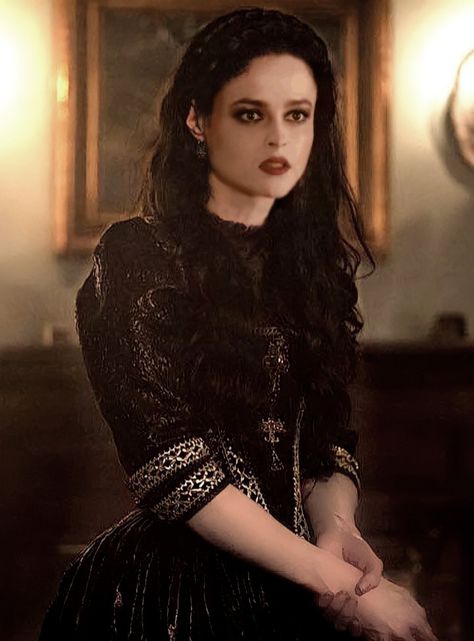 Fancast Bellatrix Lestrange Aesthetic, Anna Movie, Gothic Movies, Bellatrix Black, Kibbe Romantic, Yuri Comics, Black Sisters, Dark Queen, Bellatrix Lestrange