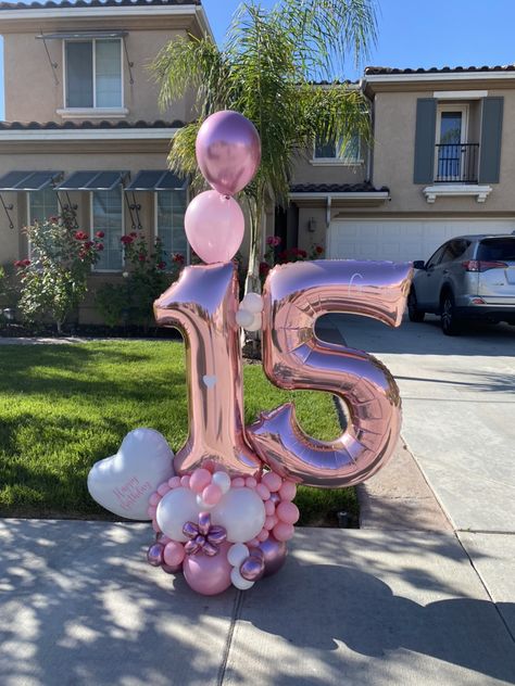 15 Balloon Bouquet, 15 Balloons Number, 15 Balloons, Black And White Party Decorations, Birthday Candle Photography, 15th Birthday Decorations, Birthday Balloon Bouquet, White Party Decorations, Birthday Babe