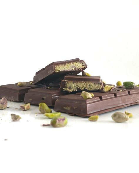 𝗗𝗨𝗕𝗔𝗜 𝗖𝗛𝗢𝗖𝗢𝗟𝗔𝗧𝗘 ‌ I just love this viral Dubai chocolate bar! Being a bit of a chocoholic, I can’t get enough of the unique flavors in this pistachio-filled bar. You are going to love making this treat, and it’s really easy. ‌ What is Dubai chocolate made of? ‌ Made famous on TikTok, the Dubai chocolate bar consists of milk chocolate surrounding knafeh, also called kunafa. This creamy pistachio filling, which tastes hazelnutty, is made with shreds of kataifi that add a crunchy texture. ‌ Don’... Dubai Kunafa Chocolate, Pistachio Filling, Dubai Chocolate, Chocolate Bar Molds, Pistachio Butter, Best Shakes, 10 Seconds, How To Make Chocolate, Milk Chocolate