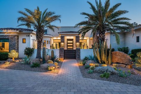 Paradise Valley Arizona, Old Town Scottsdale, Fire Pit Seating, Stone Walkway, Stone Columns, Paradise Valley, Custom Pools, Swimming Pools Backyard, Real Estate Tips