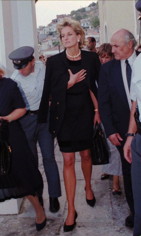 Princess Diana Fashion, Princess Diana Photos, Princess Diana Pictures, Princes Diana, Diana Fashion, Moda Jeans, Lady Diana Spencer, Diana Spencer, Princesa Diana